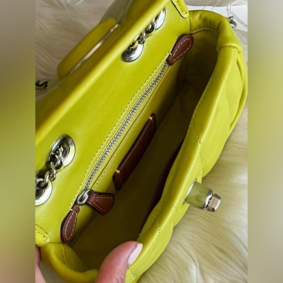 CA086 - Coach Pillow Madison Shoulder Bag 18 with Quilting - Picture 10 of 15